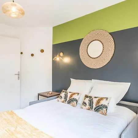 Cosy In The Heart Of Belleville 6p2bedroom Apartment